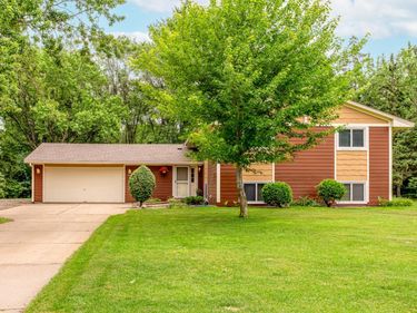 10640 Quebec Avenue N, Brooklyn Park, MN 55445