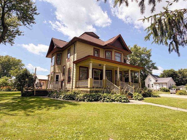 201 Mifflin Street, Cobb, WI 53526