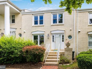 8509 JEFFERSONIAN COURT, VIENNA, VA 22182
