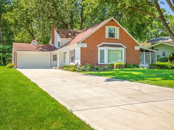 6211 Columbine Boulevard , Rockford, IL 61108