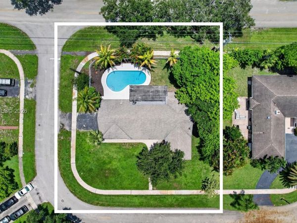 7040 NW 8th Ct , Plantation, FL 33317