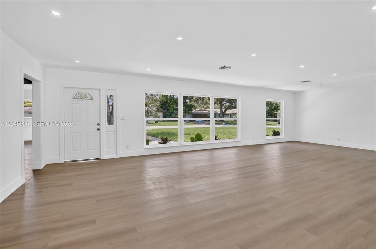 7040 NW 8th Ct, Plantation, FL 33317 Photo