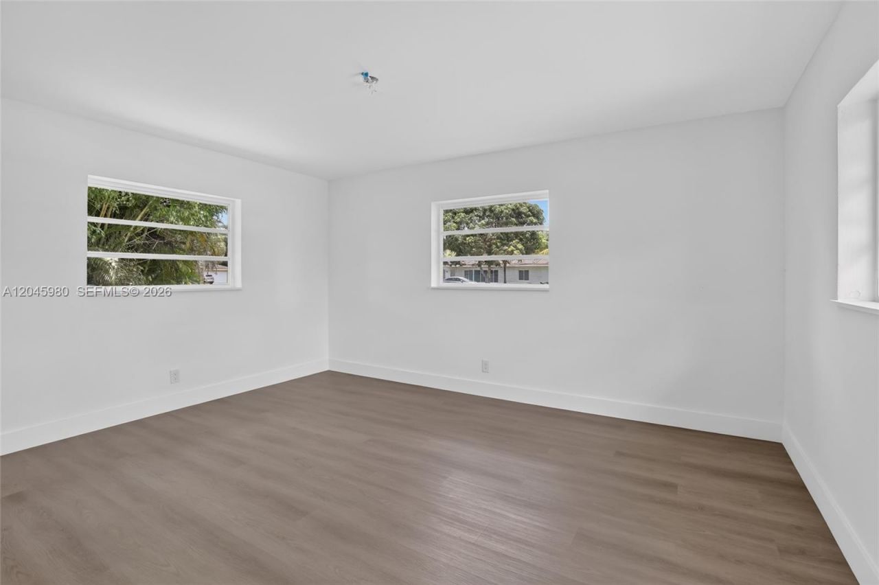 7040 NW 8th Ct, Plantation, FL 33317 Photo