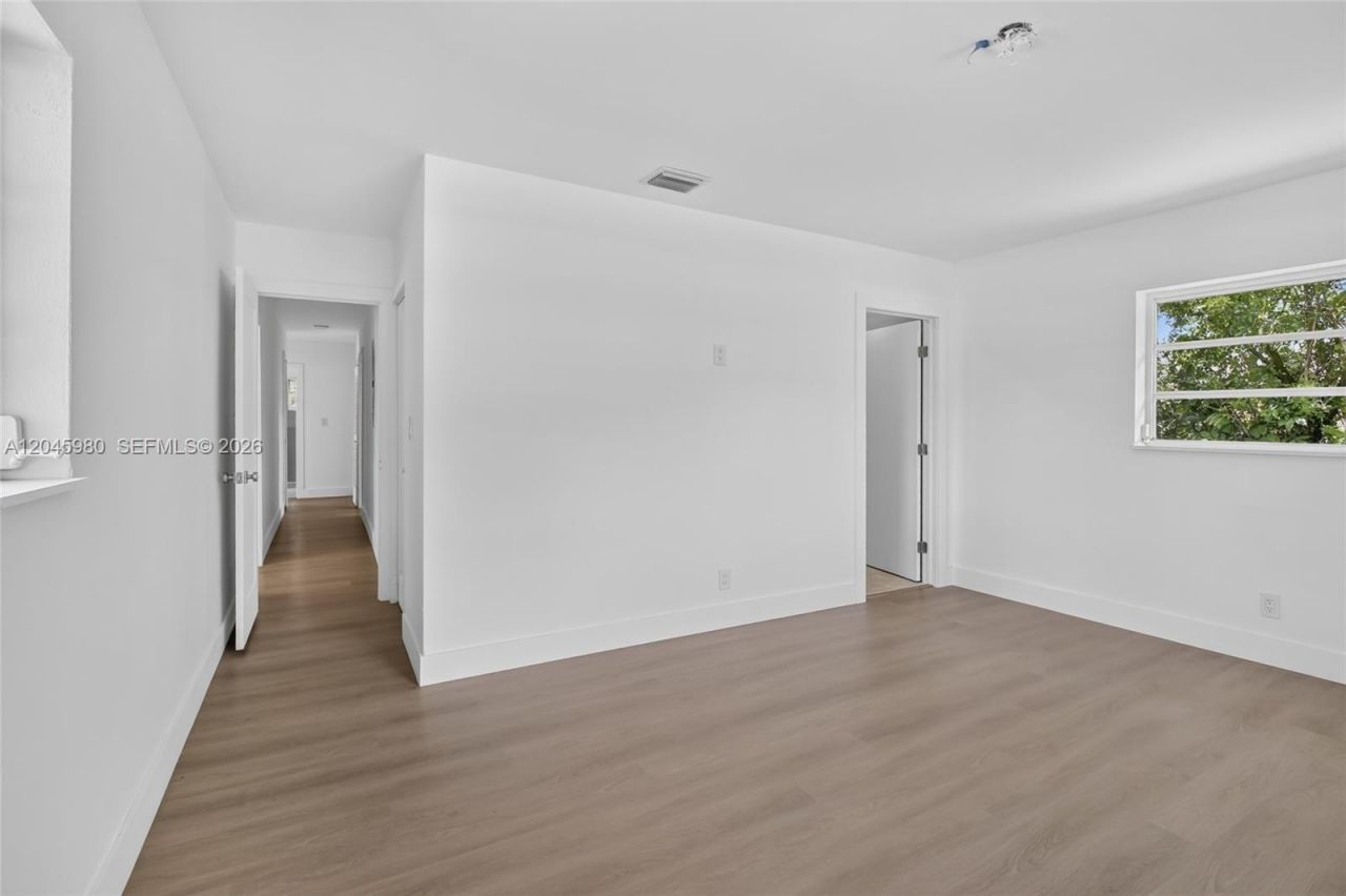 7040 NW 8th Ct, Plantation, FL 33317 Photo