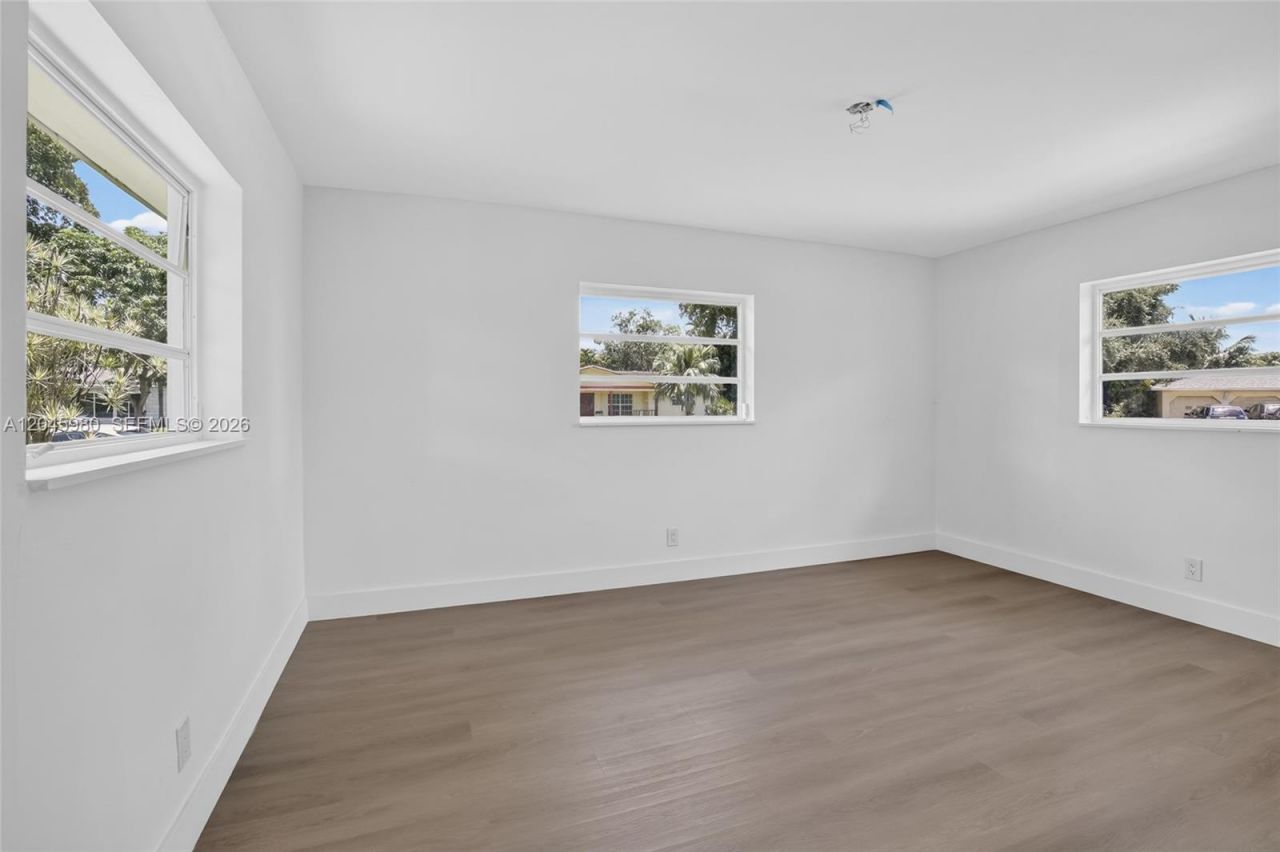 7040 NW 8th Ct, Plantation, FL 33317 Photo