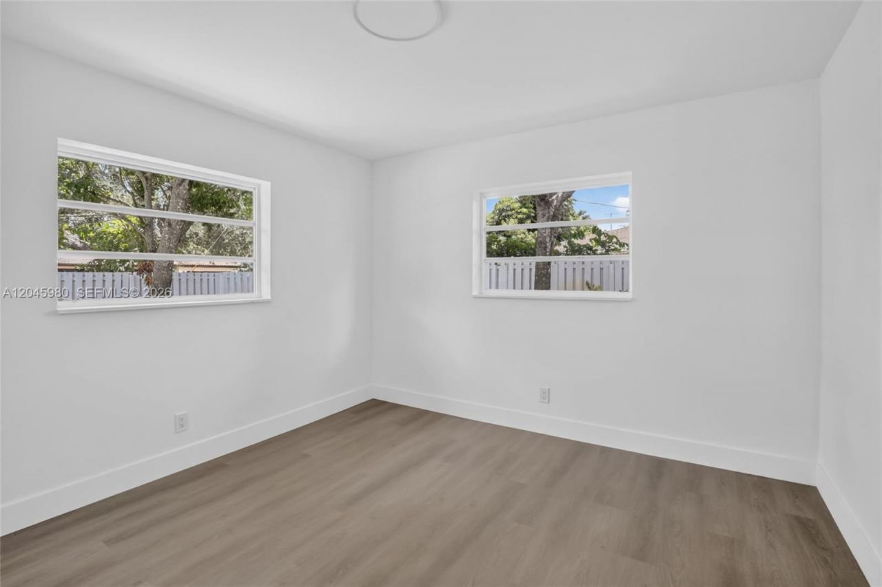 7040 NW 8th Ct, Plantation, FL 33317 Photo