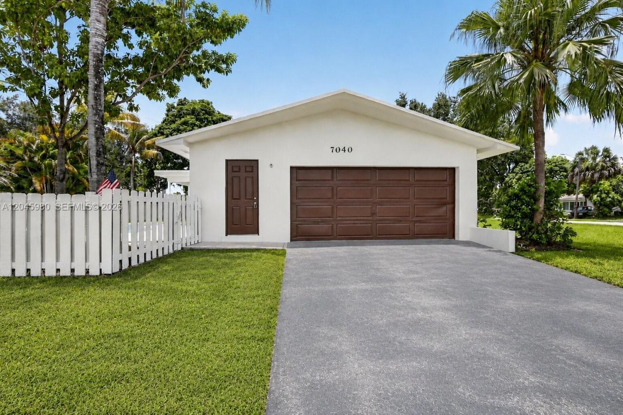 7040 NW 8th Ct, Plantation, FL 33317 Photo