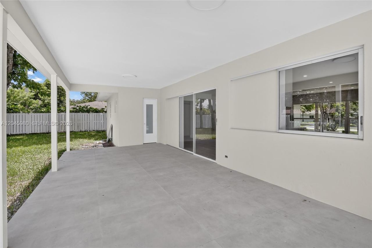 7040 NW 8th Ct, Plantation, FL 33317 Photo