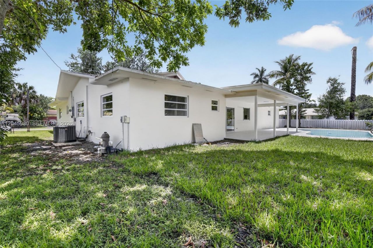 7040 NW 8th Ct, Plantation, FL 33317 Photo