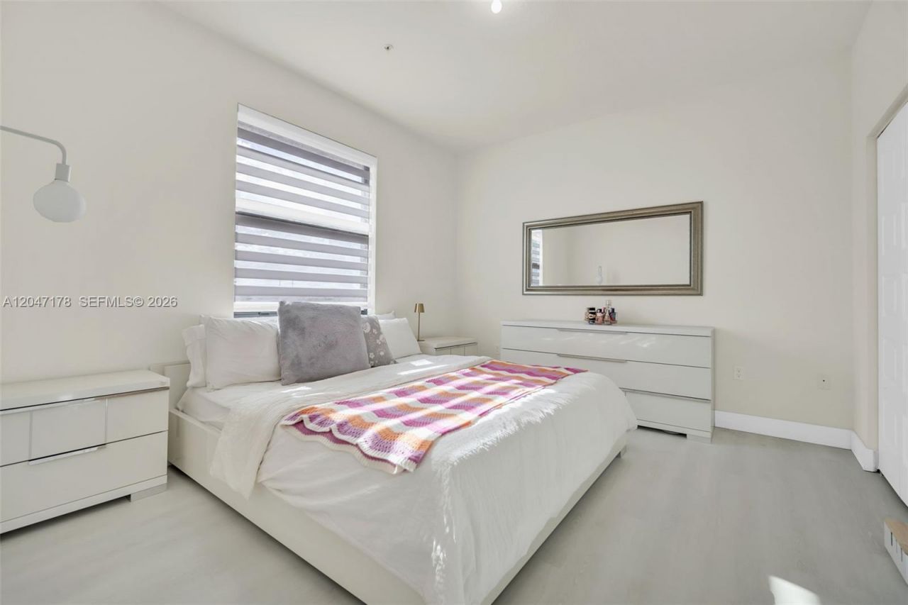 8045 NW 104th Ave , Unit 32, Doral, FL 33178 Photo
