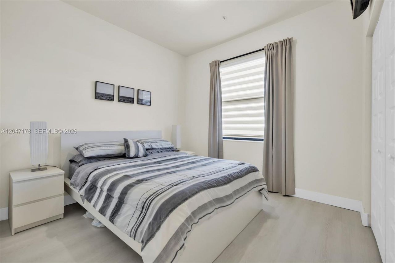 8045 NW 104th Ave , Unit 32, Doral, FL 33178 Photo