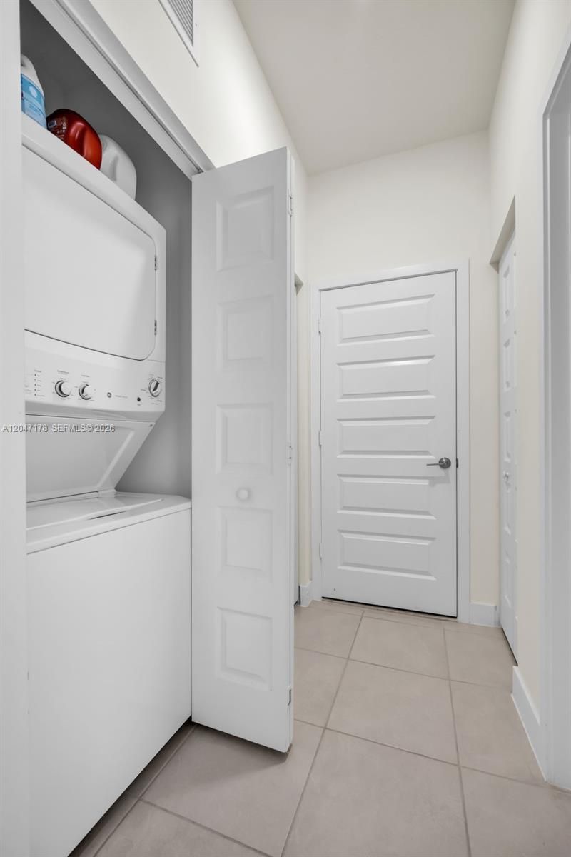 8045 NW 104th Ave , Unit 32, Doral, FL 33178 Photo