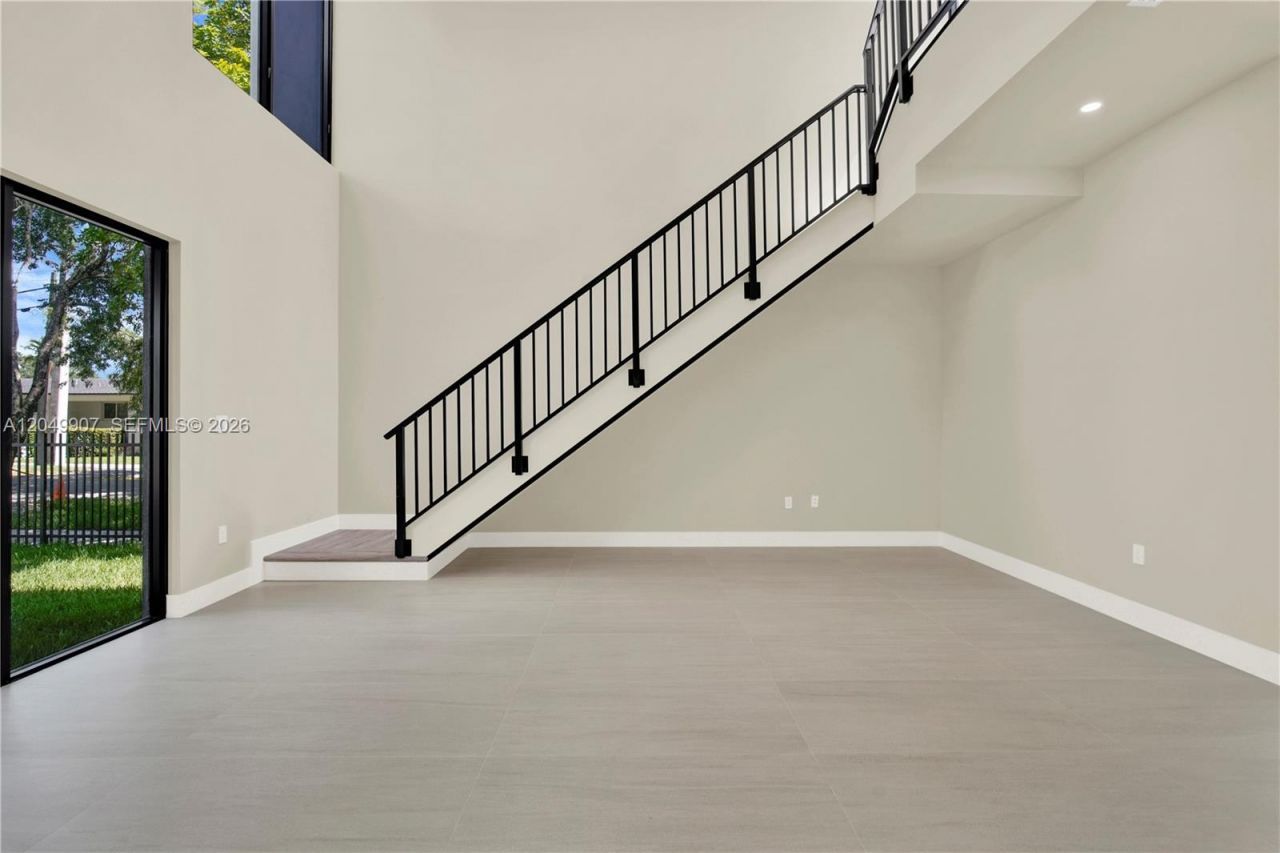3437 SW 29th St , Unit 3437, Miami, FL 33133 Photo