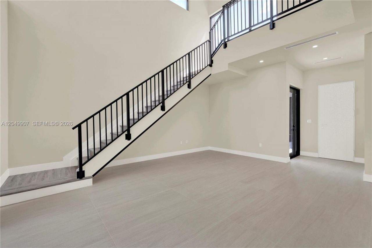 3437 SW 29th St , Unit 3437, Miami, FL 33133 Photo