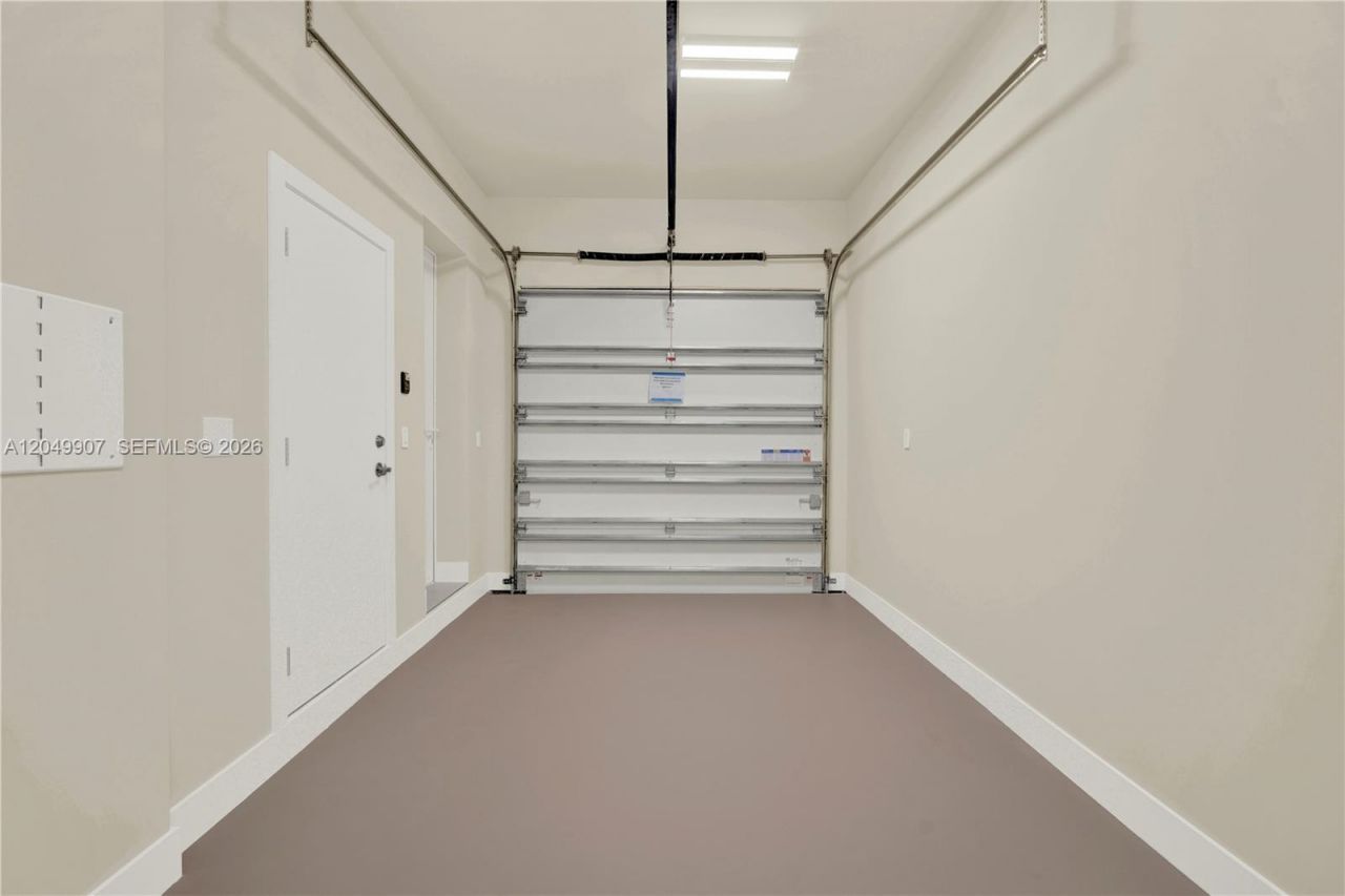 3437 SW 29th St , Unit 3437, Miami, FL 33133 Photo