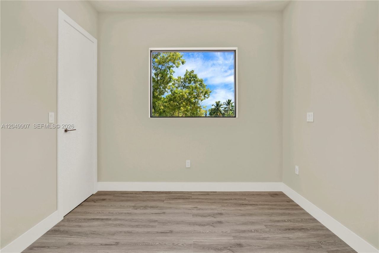 3437 SW 29th St , Unit 3437, Miami, FL 33133 Photo