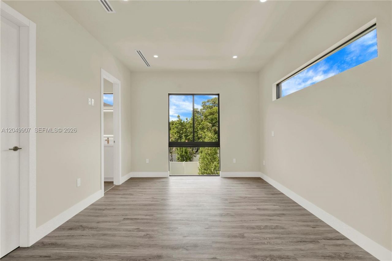 3437 SW 29th St , Unit 3437, Miami, FL 33133 Photo