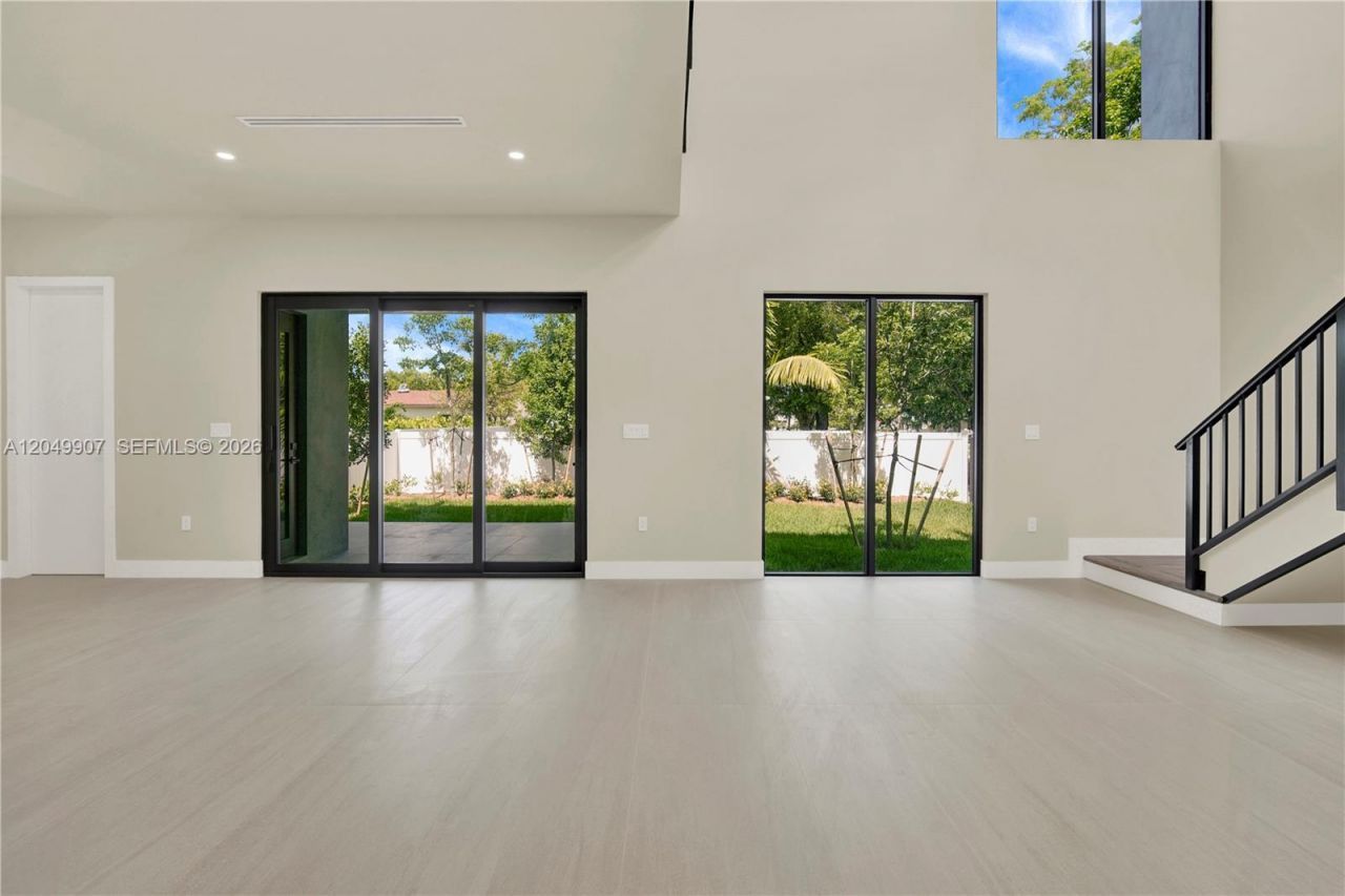 3437 SW 29th St , Unit 3437, Miami, FL 33133 Photo