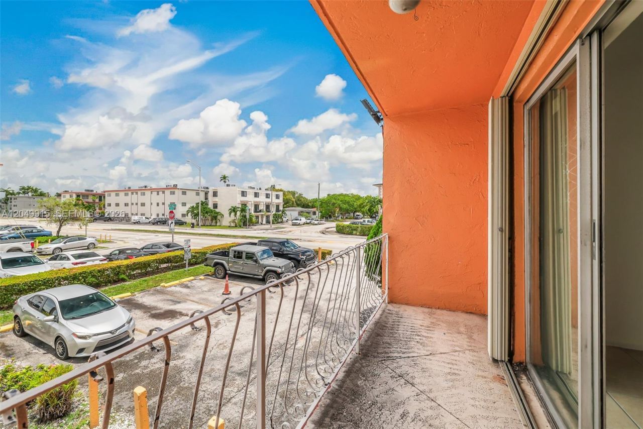 6200 W Flagler St, Unit 208, Miami, FL 33144 Photo