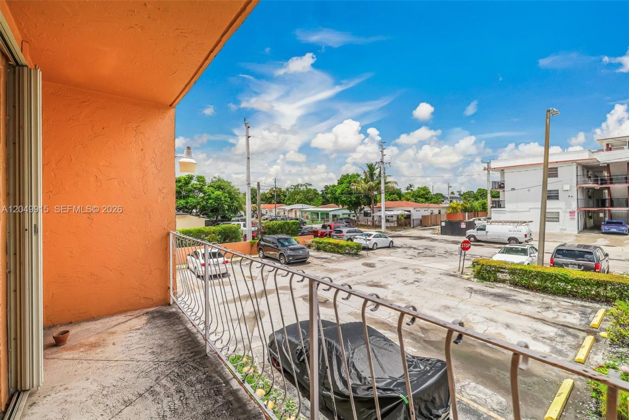 6200 W Flagler St, Unit 208, Miami, FL 33144 Photo