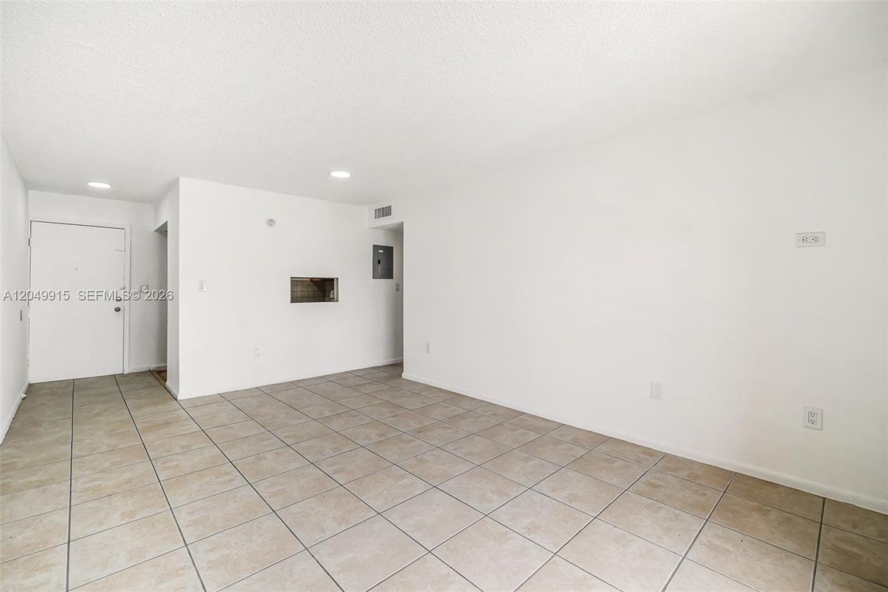 6200 W Flagler St, Unit 208, Miami, FL 33144 Photo