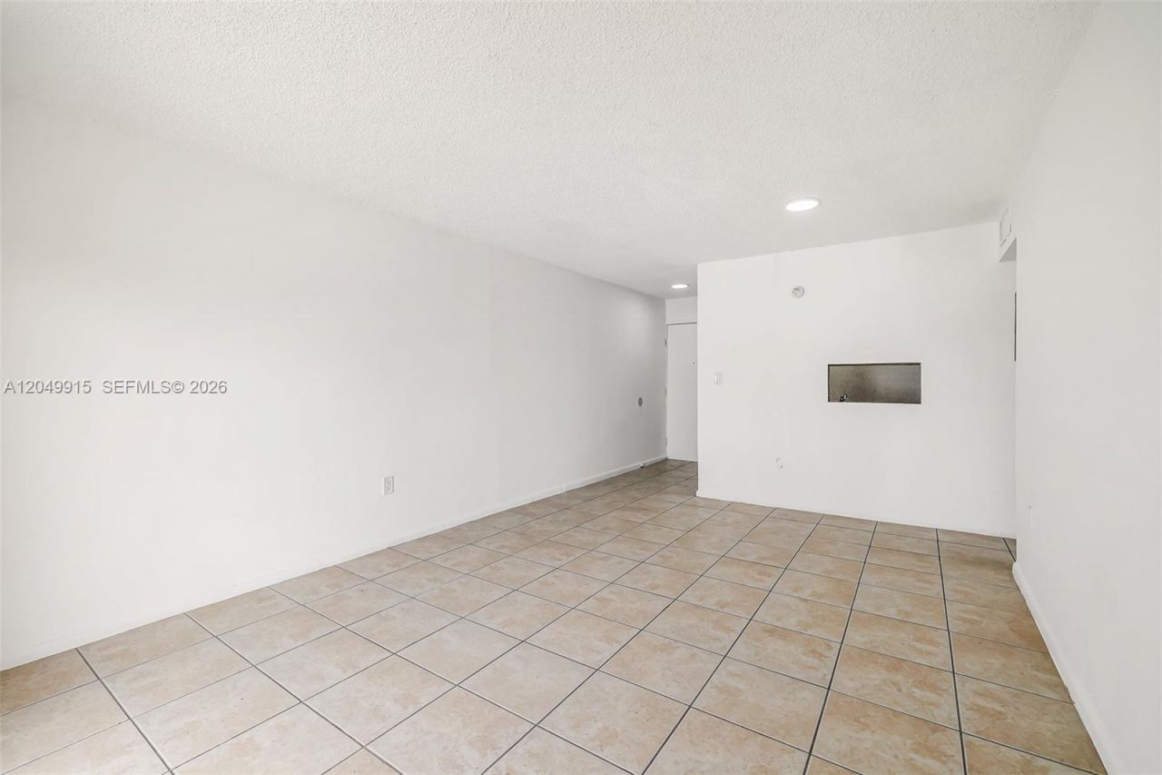 6200 W Flagler St, Unit 208, Miami, FL 33144 Photo
