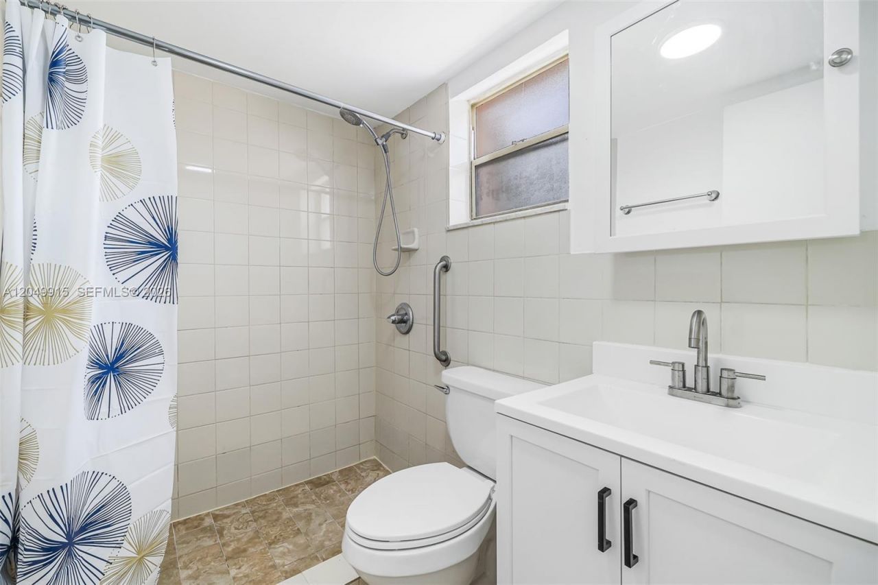 6200 W Flagler St, Unit 208, Miami, FL 33144 Photo
