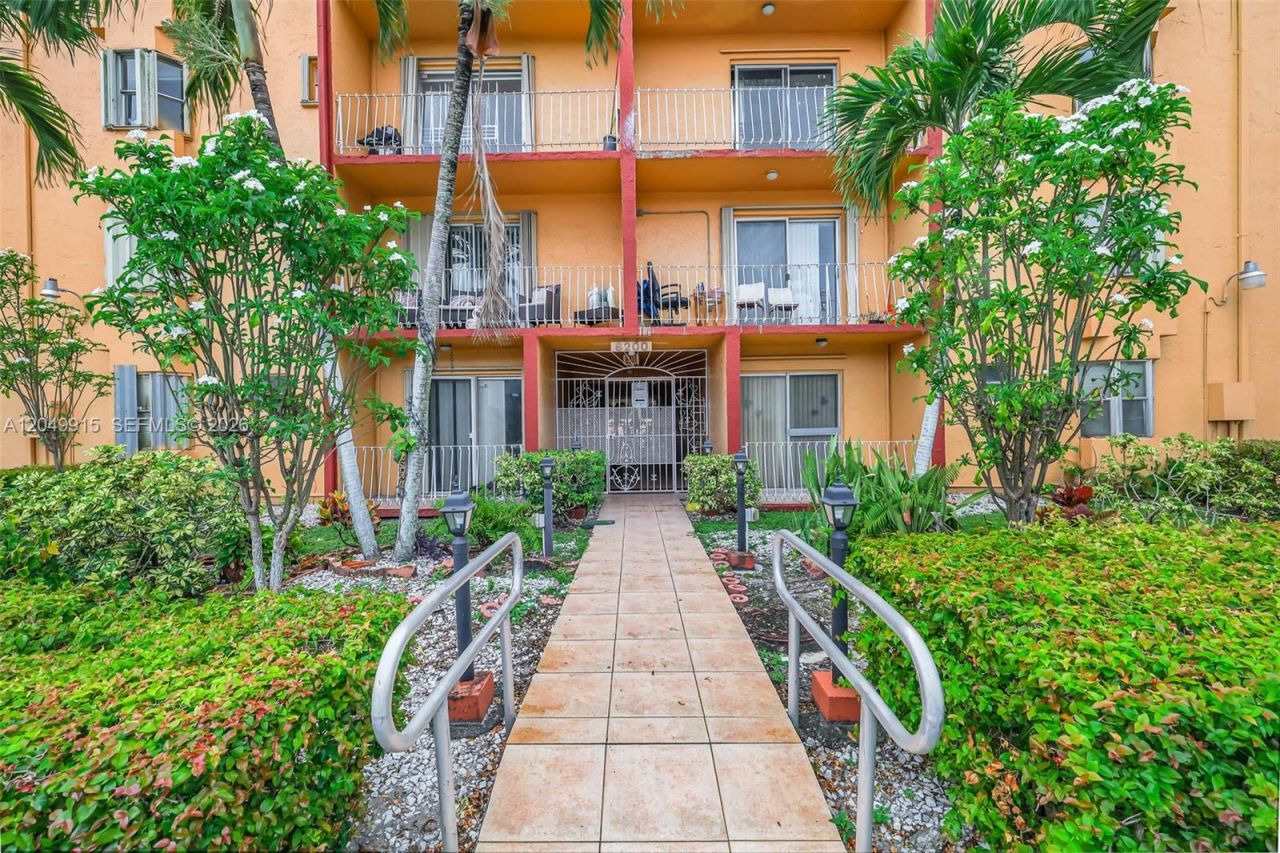 6200 W Flagler St, Unit 208, Miami, FL 33144 Photo