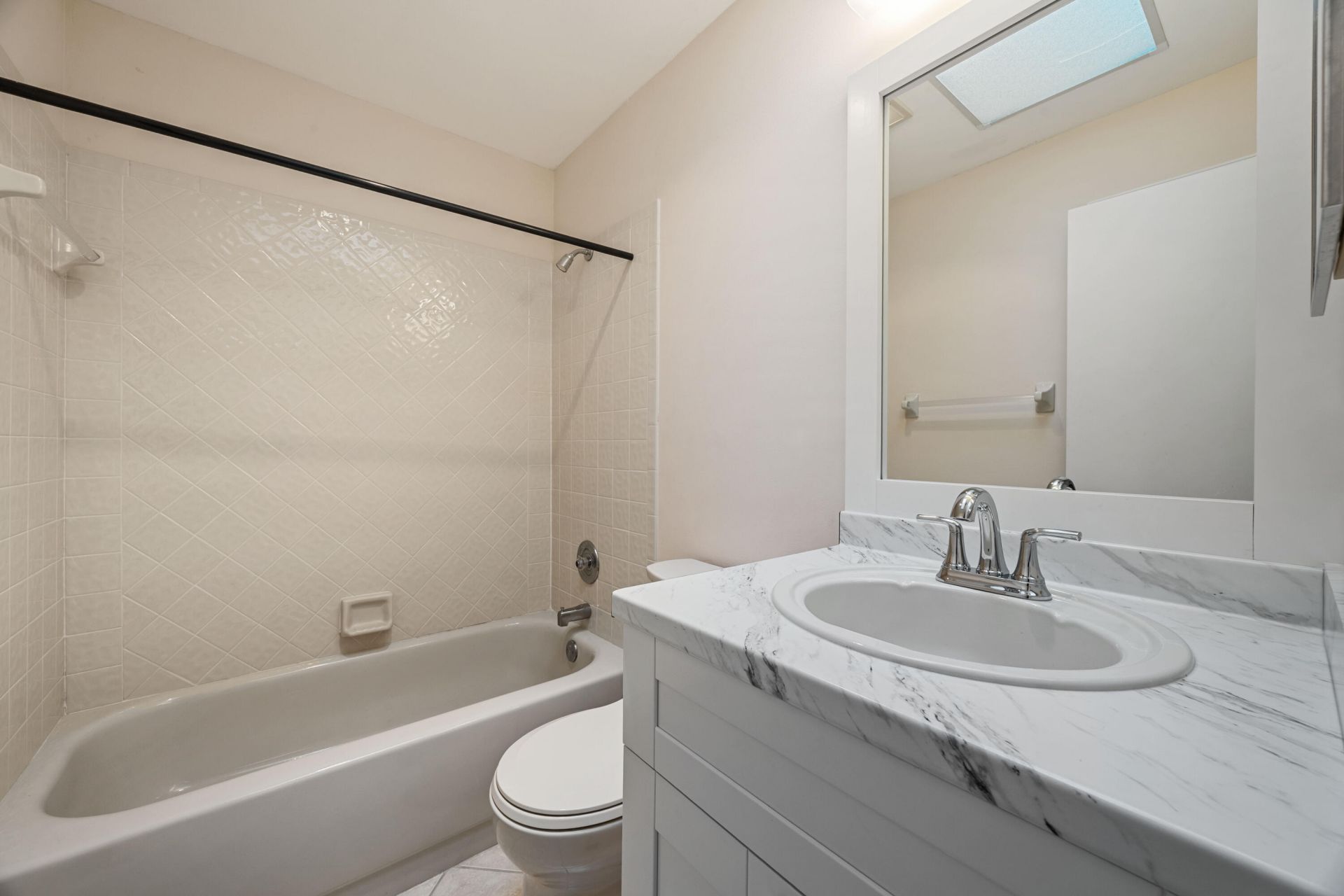 9 Ridge Pointe Drive, Unit D, Boynton Beach, FL 33435 Photo