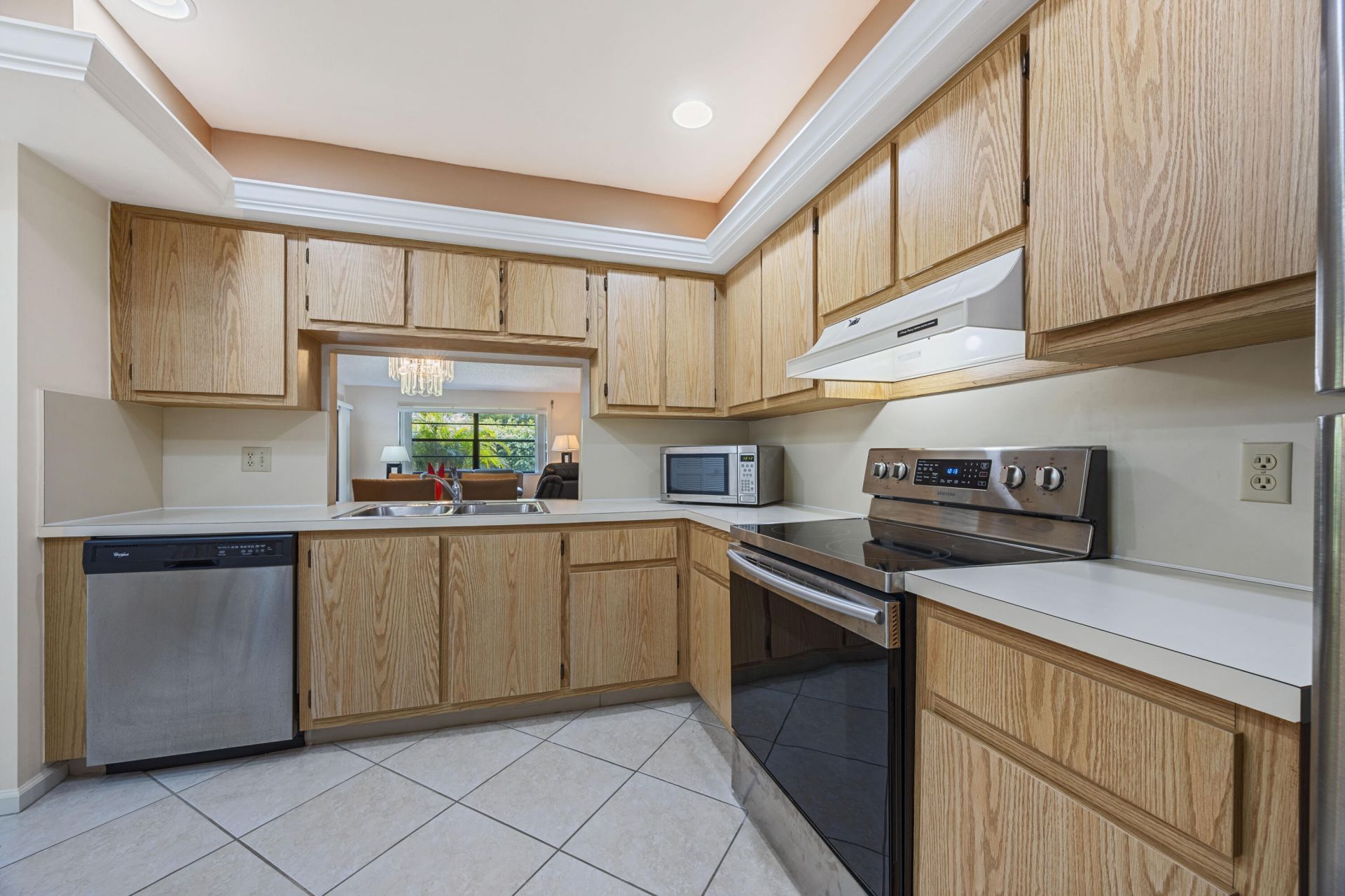 9 Ridge Pointe Drive, Unit D, Boynton Beach, FL 33435 Photo