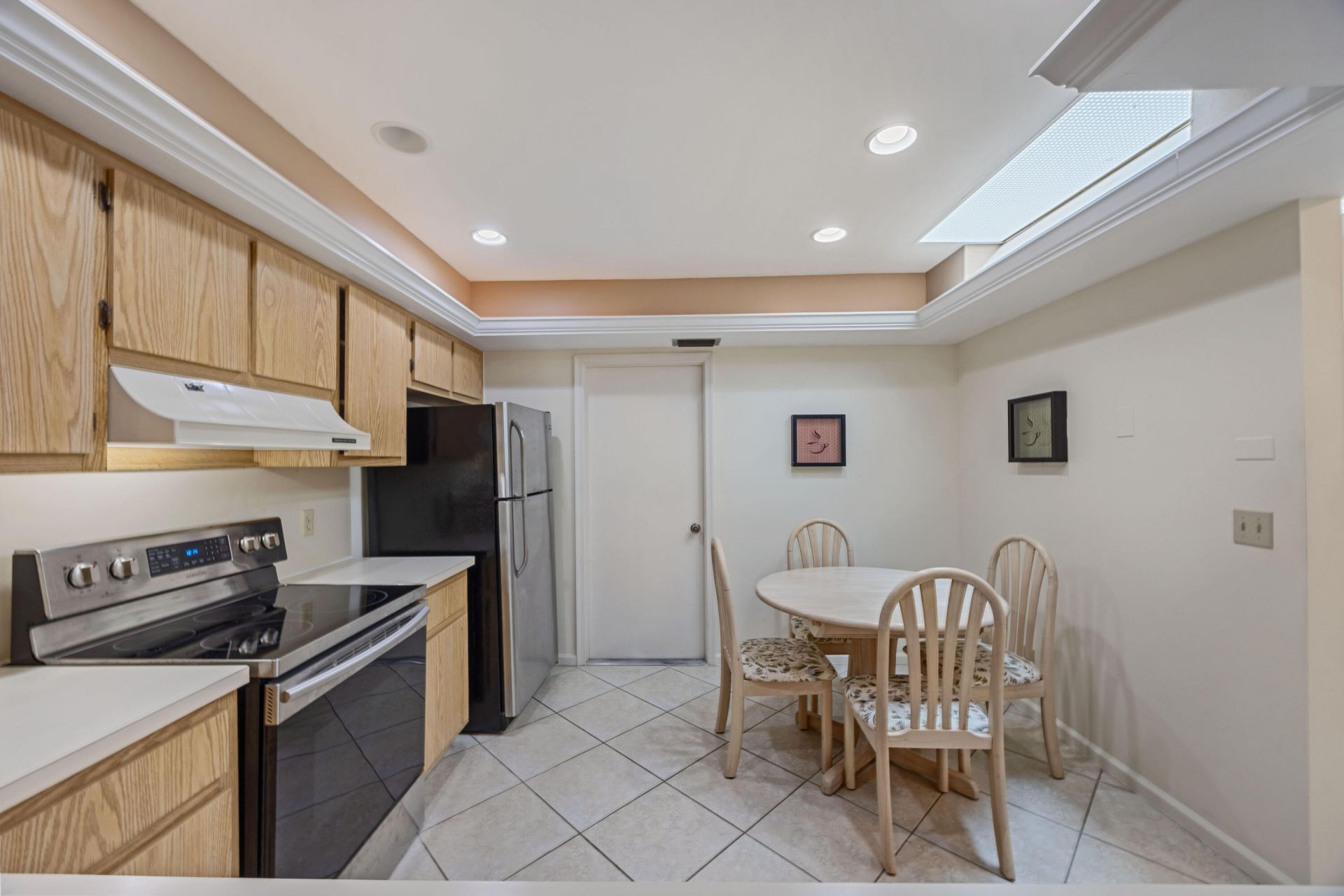 9 Ridge Pointe Drive, Unit D, Boynton Beach, FL 33435 Photo