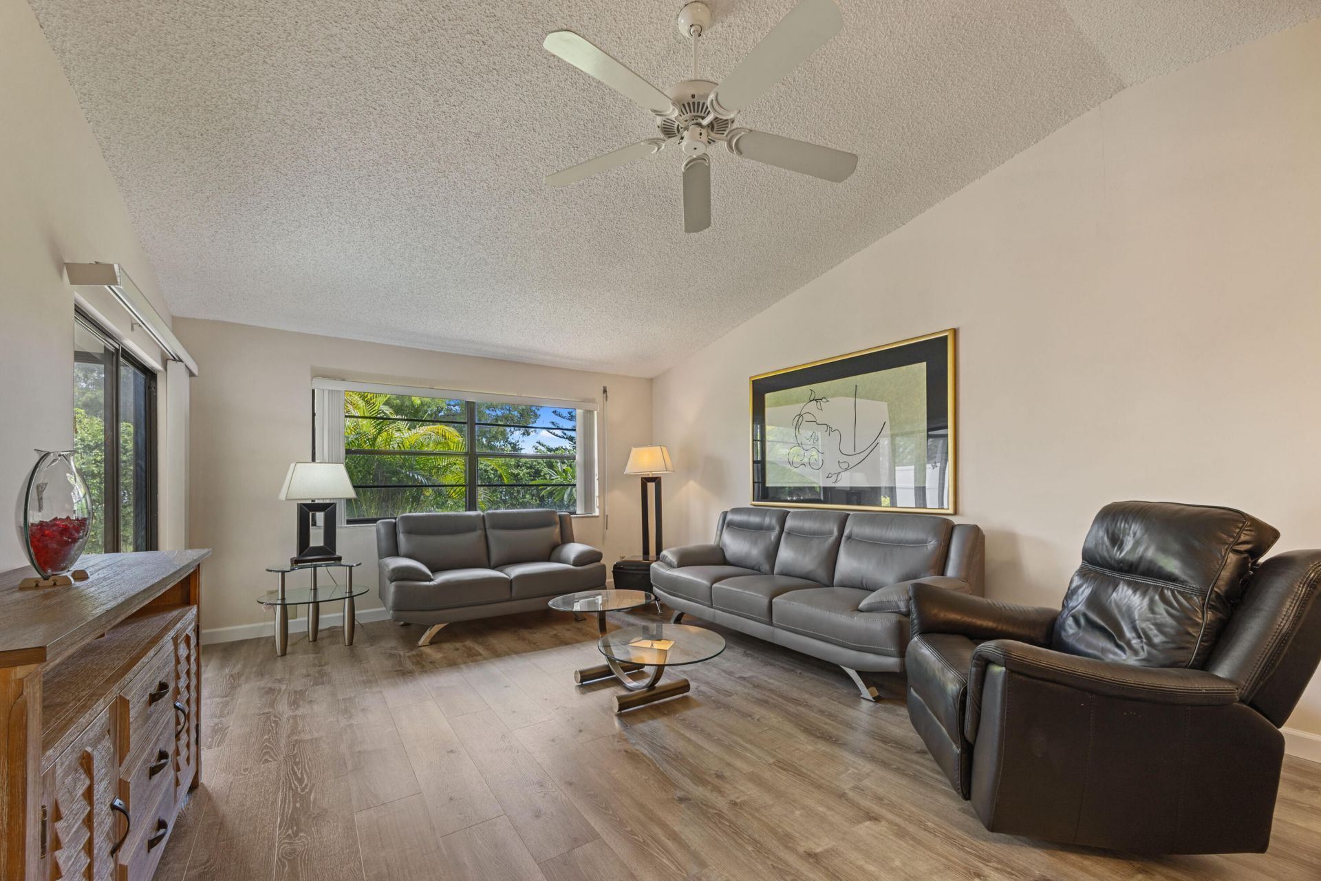 9 Ridge Pointe Drive, Unit D, Boynton Beach, FL 33435 Photo