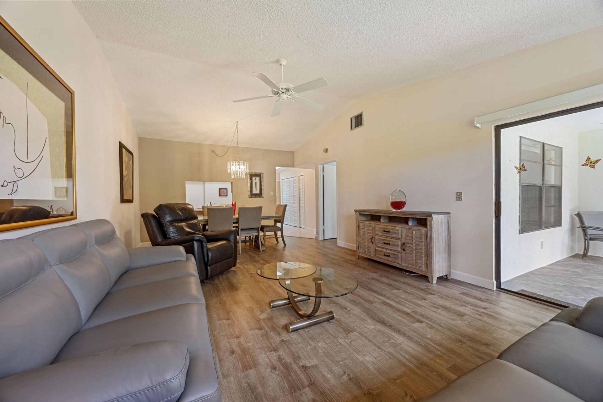 9 Ridge Pointe Drive, Unit D, Boynton Beach, FL 33435 Photo