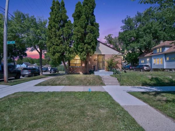 4701 N 30th STREET, Milwaukee, WI 53209