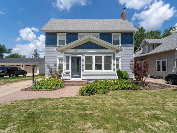 411 Hughes Street, Marshalltown, IA 50158