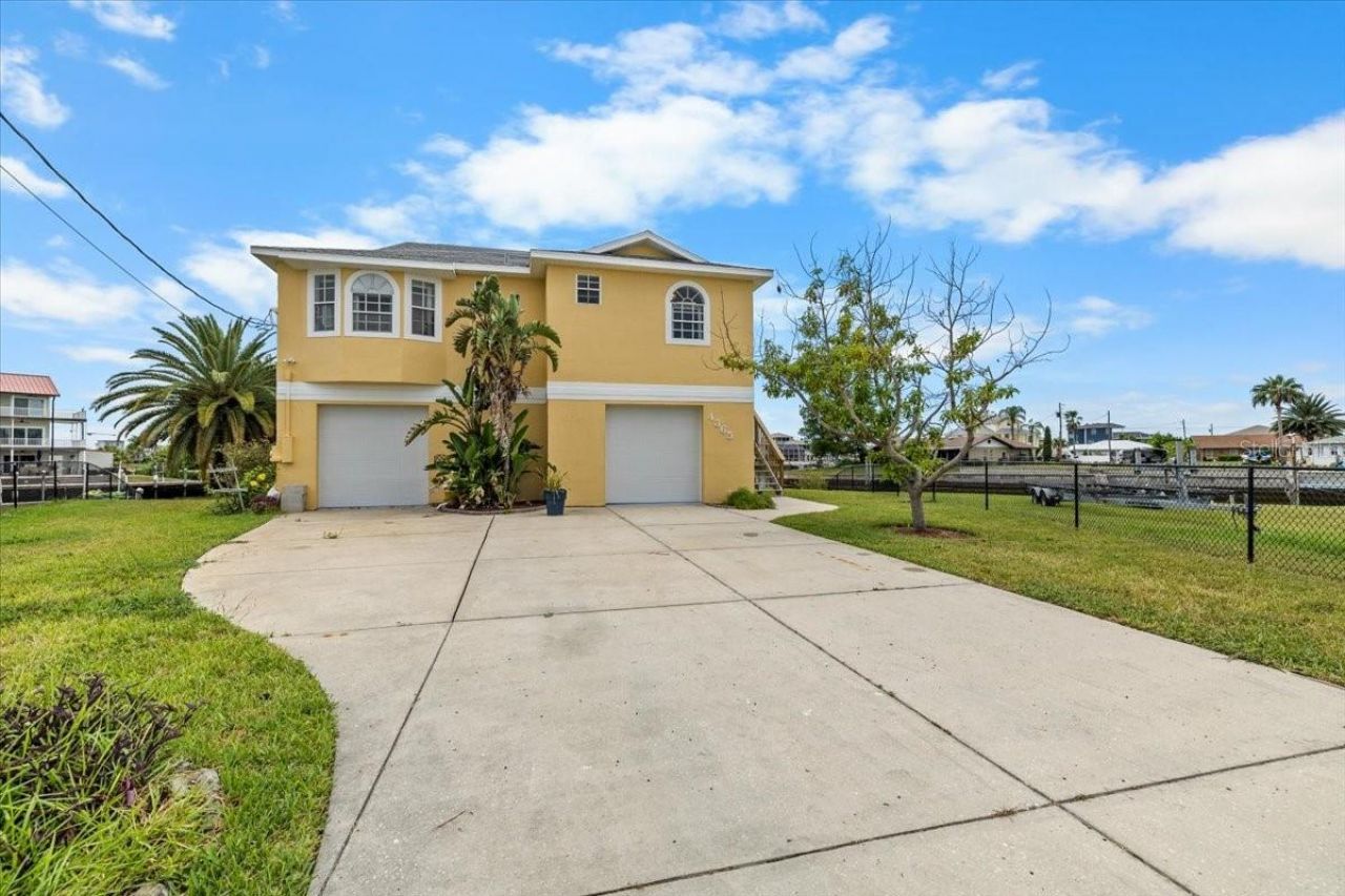 4365 4th Isle Drive, Hernando Beach, FL 34607 Photo