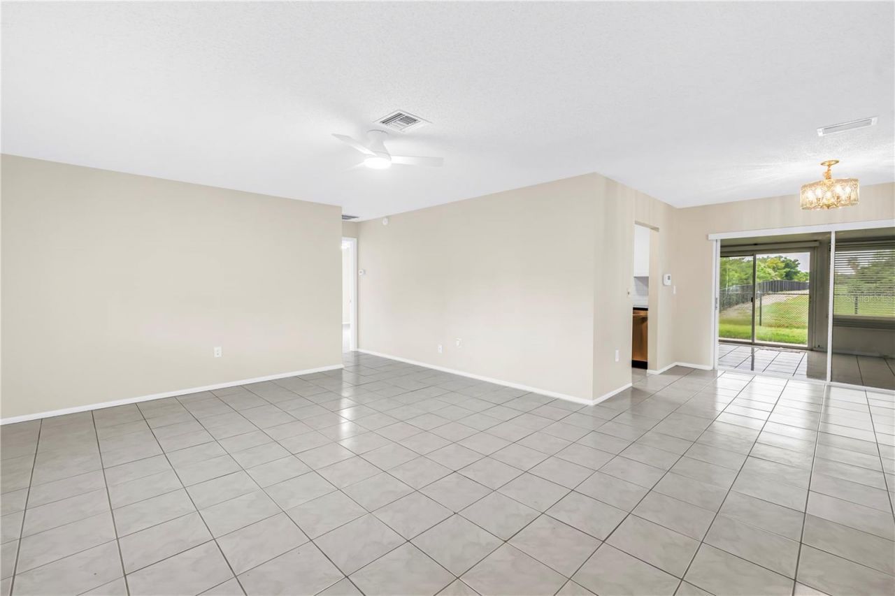 5812 16th Lane Ne, Saint Petersburg, FL 33703 Photo
