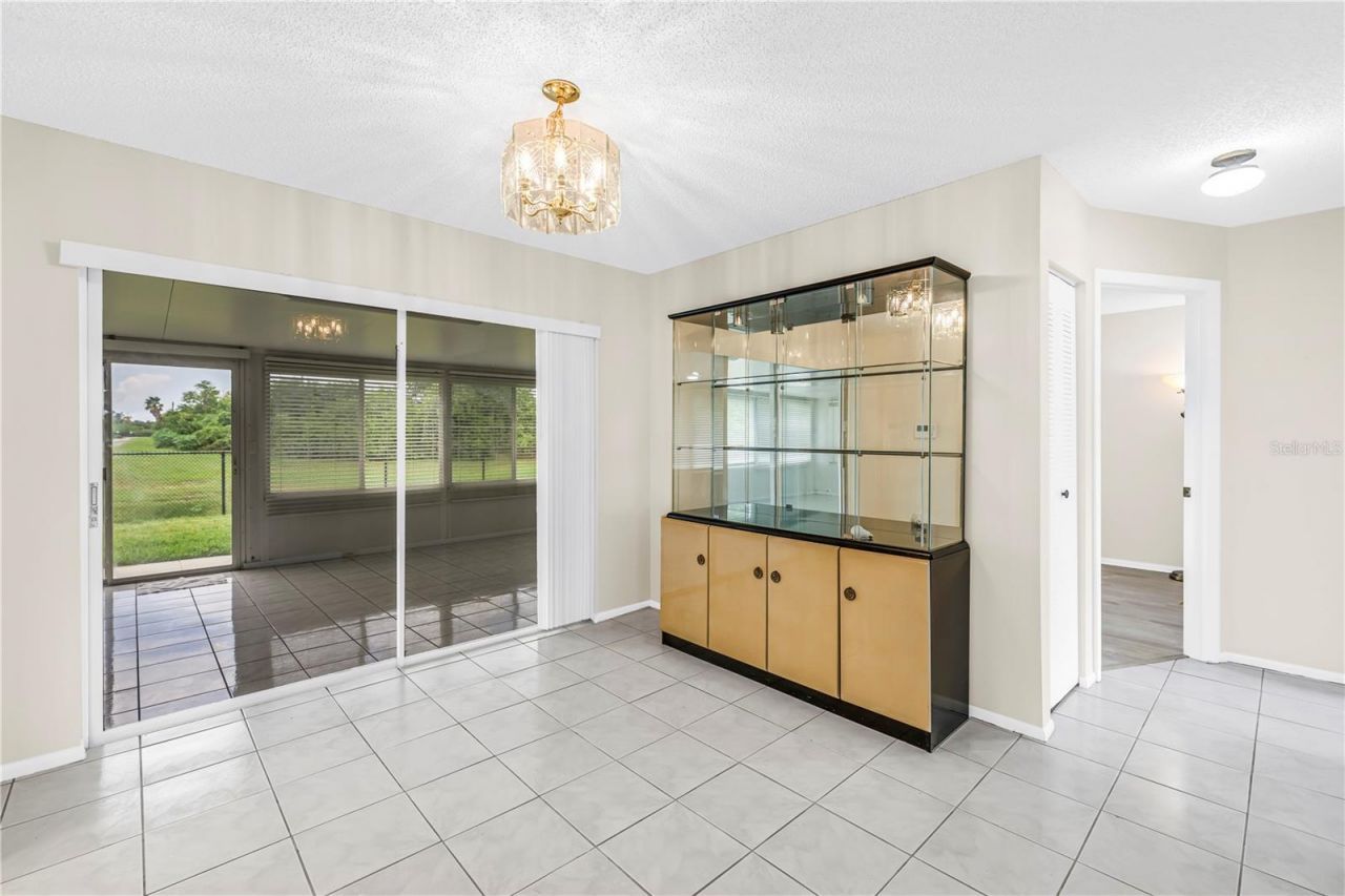5812 16th Lane Ne, Saint Petersburg, FL 33703 Photo