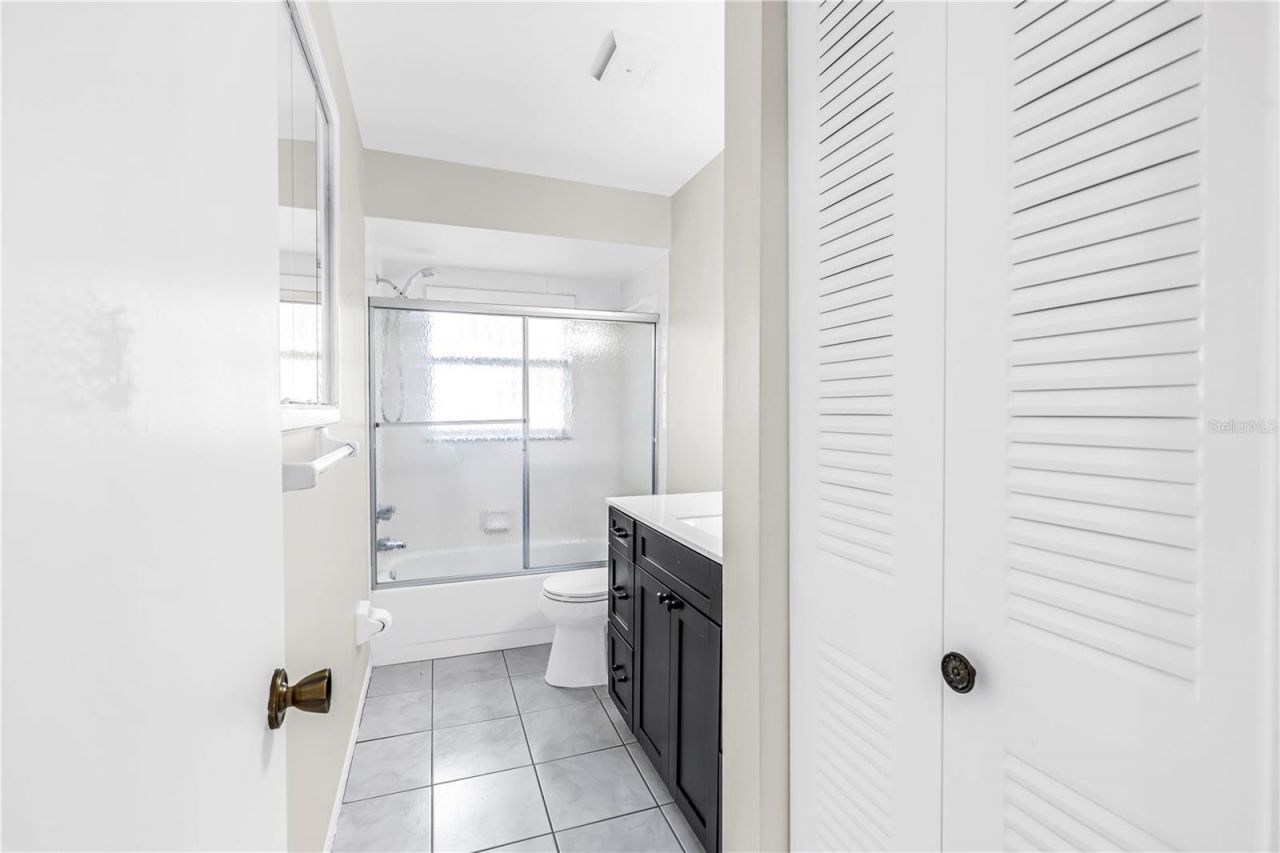 5812 16th Lane Ne, Saint Petersburg, FL 33703 Photo