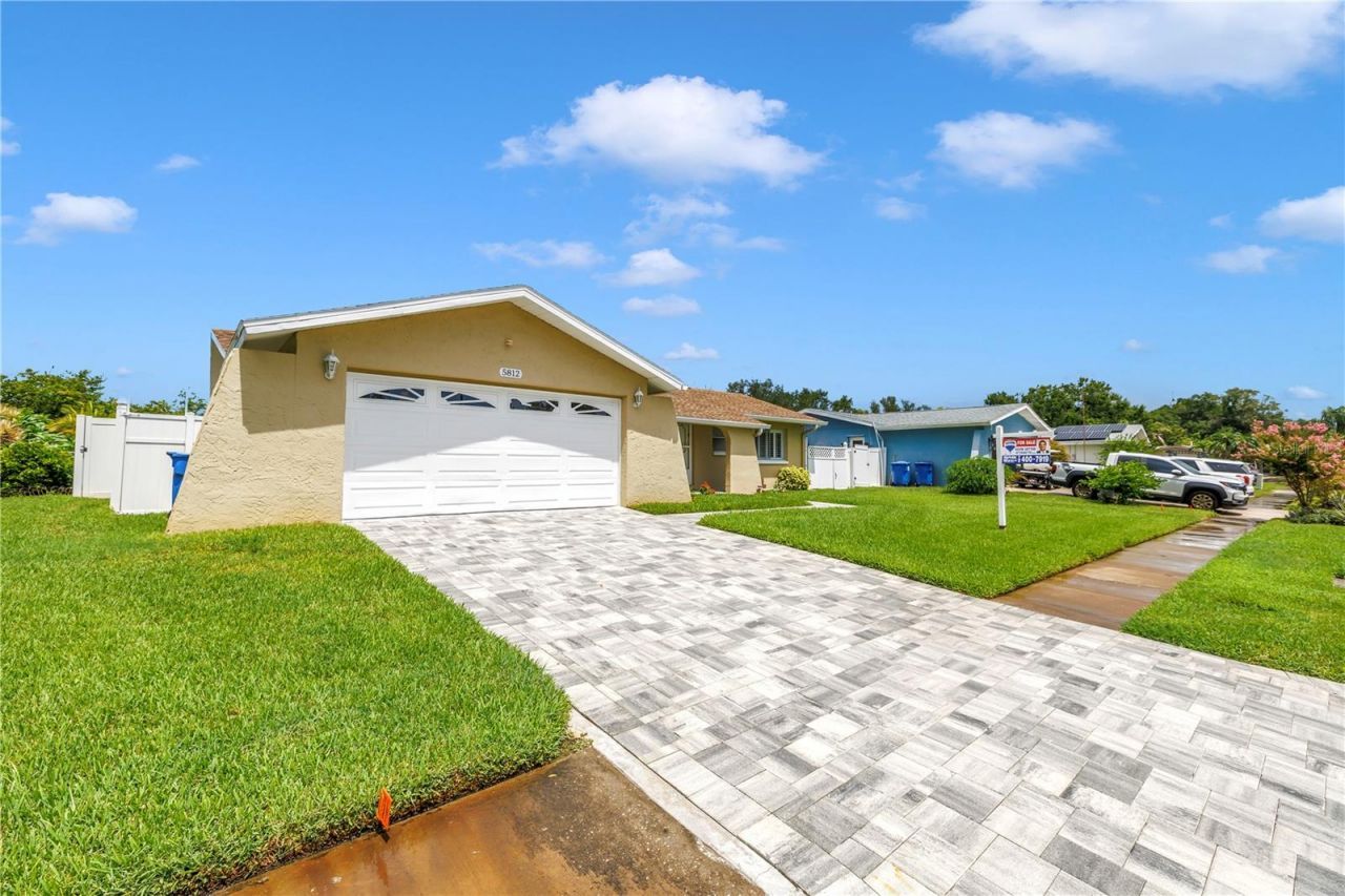 5812 16th Lane Ne, Saint Petersburg, FL 33703 Photo