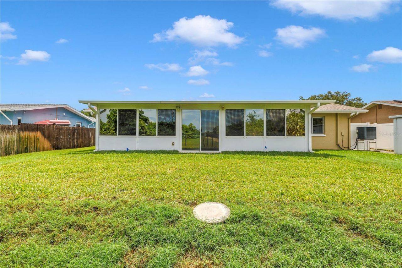 5812 16th Lane Ne, Saint Petersburg, FL 33703 Photo