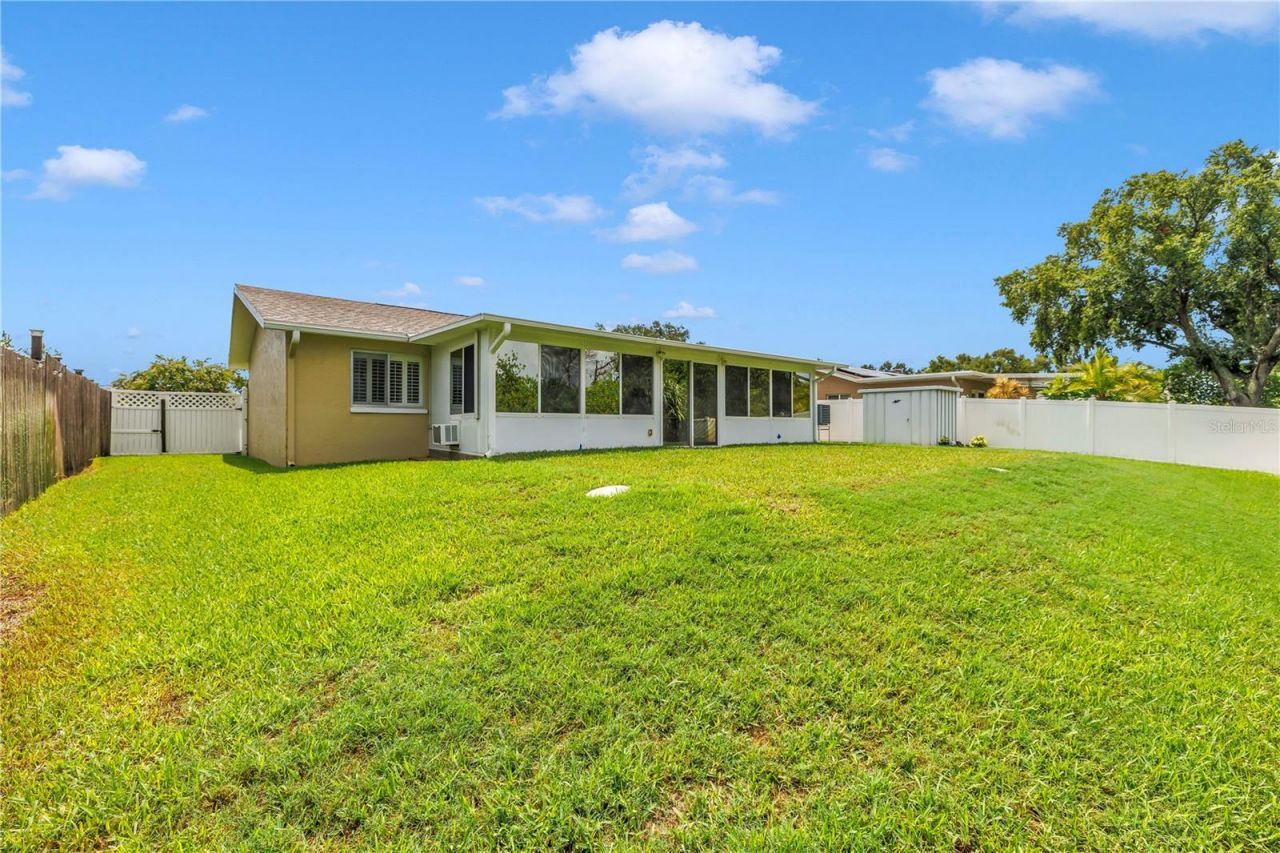5812 16th Lane Ne, Saint Petersburg, FL 33703 Photo