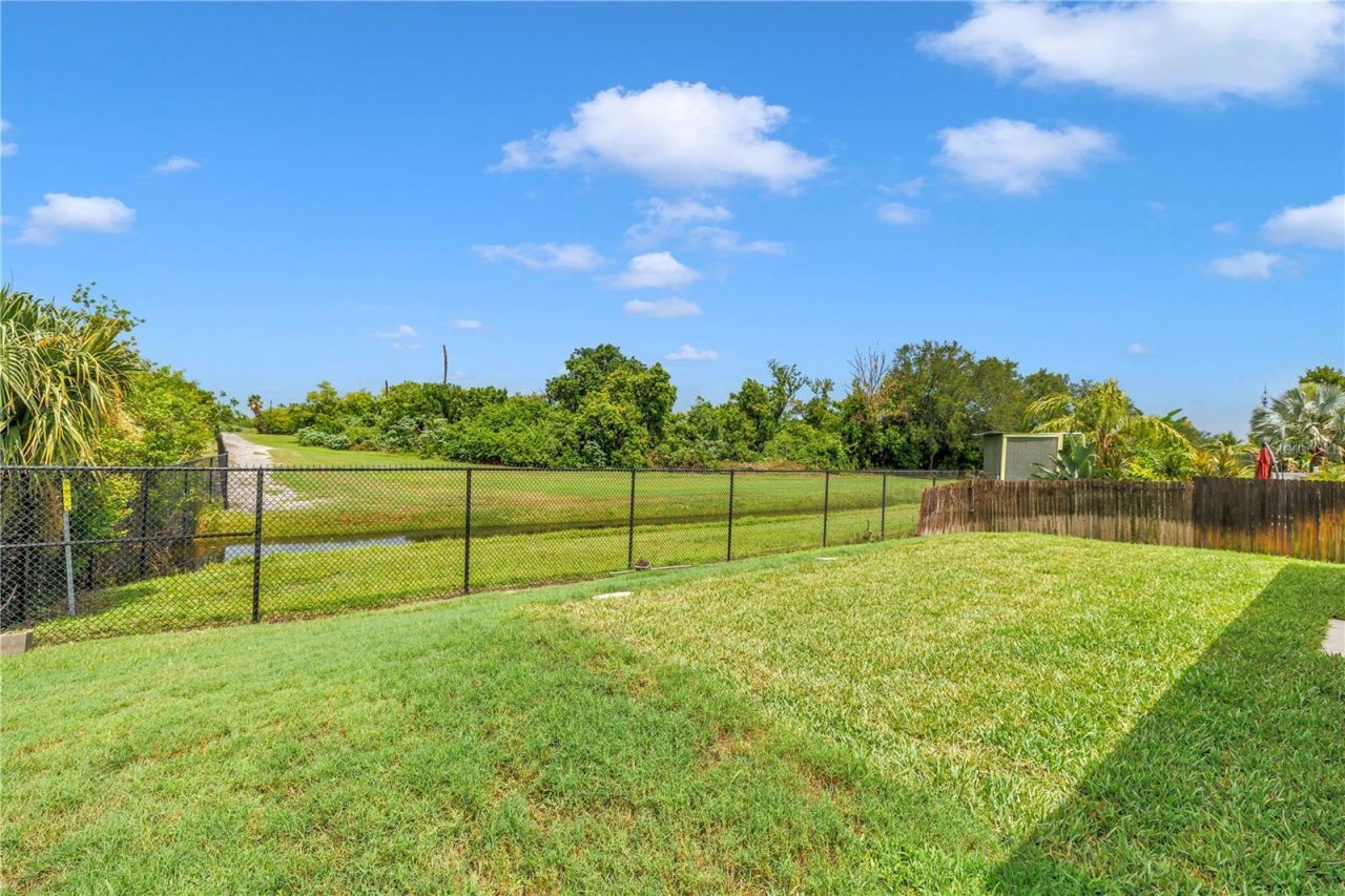 5812 16th Lane Ne, Saint Petersburg, FL 33703 Photo