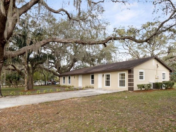 210 PEARL STREET , MASCOTTE, FL 34753
