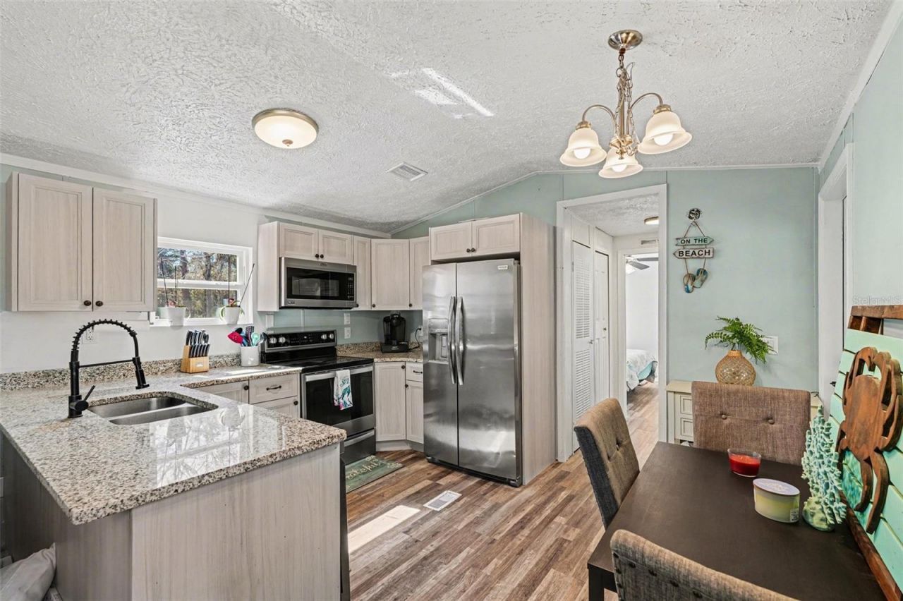24421 Trespass Trail , Astor, FL 32102 Photo