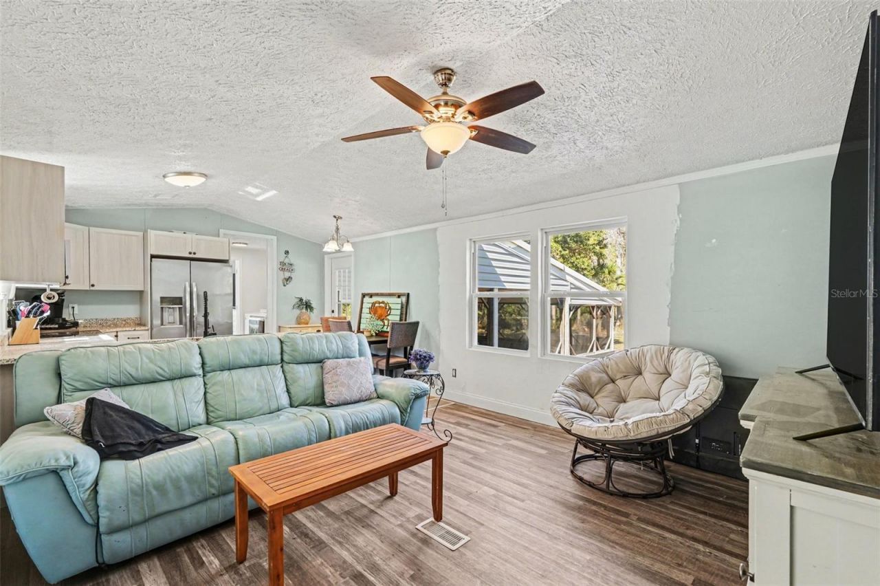 24421 Trespass Trail , Astor, FL 32102 Photo