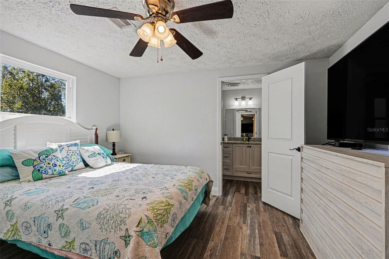 24421 Trespass Trail , Astor, FL 32102 Photo