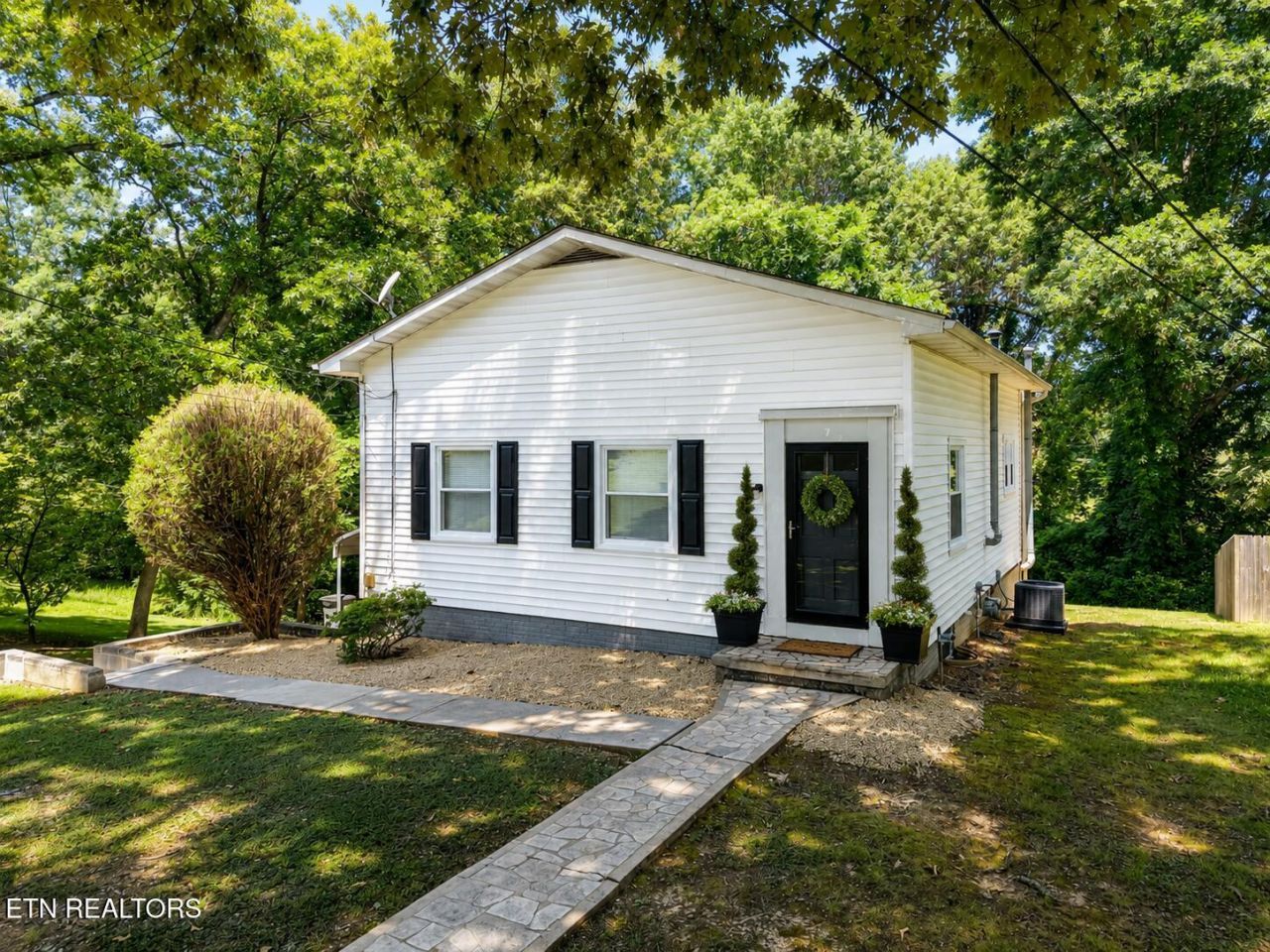 1209 Forest Ave, Maryville, TN 37804 Main Photo
