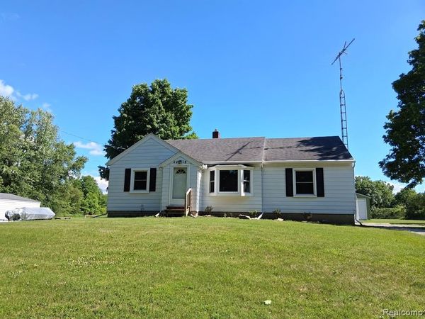 4418 McCandlish Road, Grand Blanc Twp, MI 48439