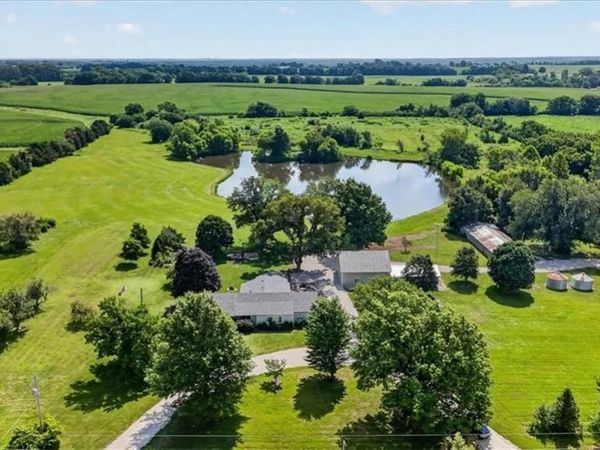 26025 Metcalf Road, Louisburg, KS 66053